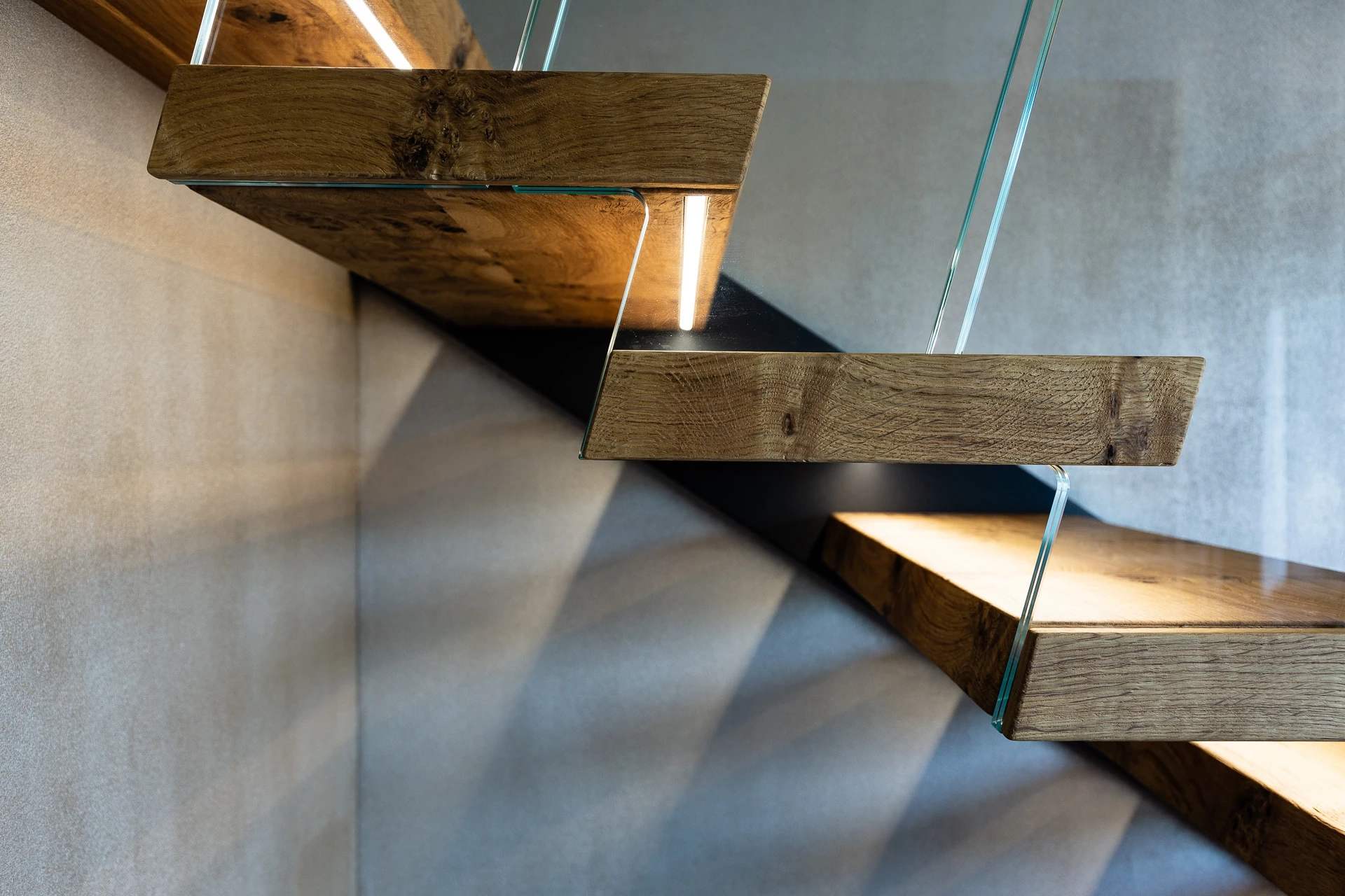 Scala a sbalzo in legno