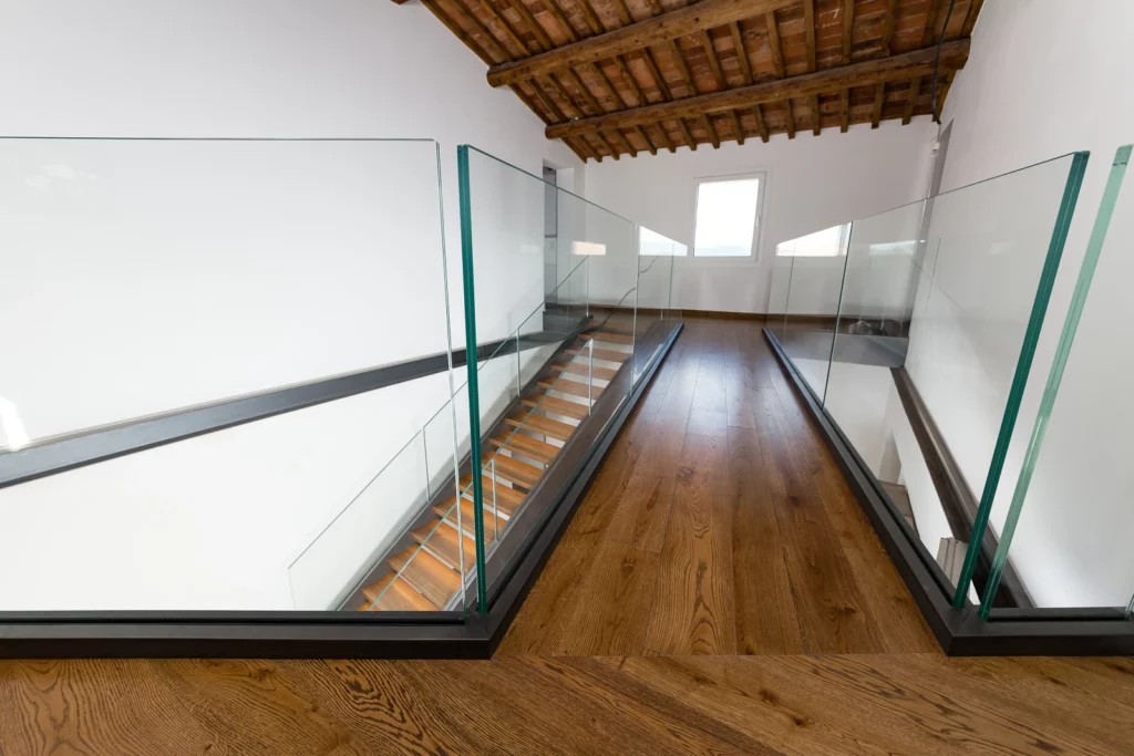 Scale in vetro per interni